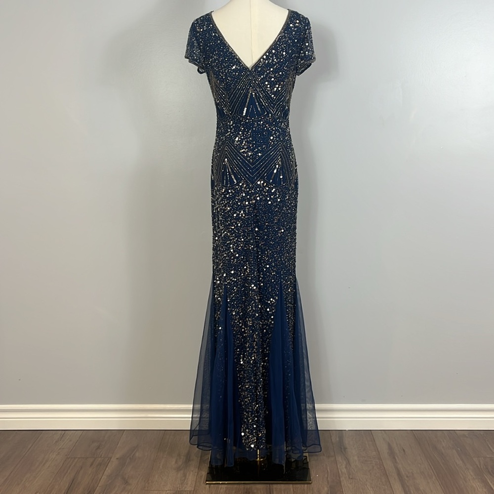 Evening Essentials Elegant Navy Sequin Gown - Picture 6 of 17